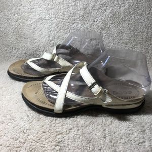 Ecco Women’s Cream Colored Patent Sandals Size 38